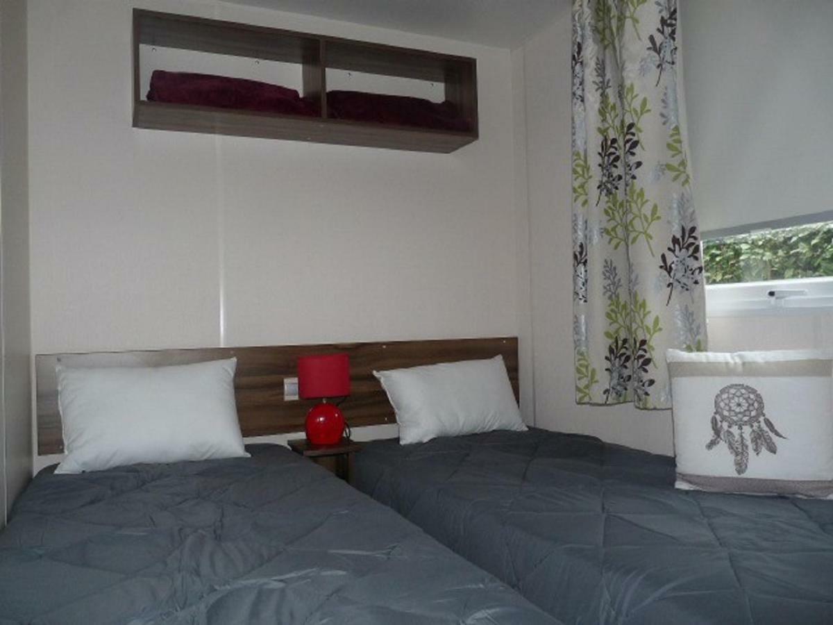 Mobile Home Ht De Gamme Climatise Dans Le Camping **** De La Reserve Gastes エクステリア 写真