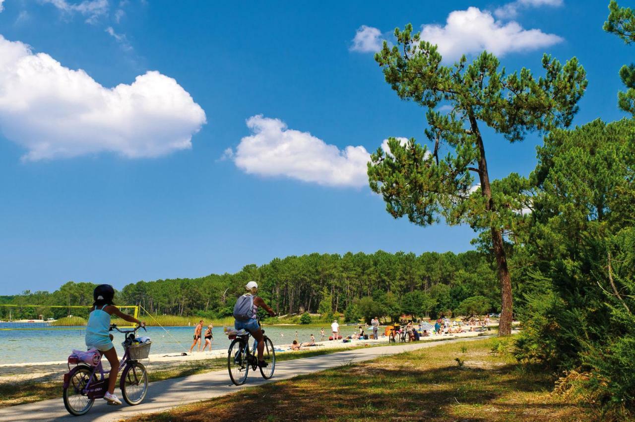 Mobile Home Ht De Gamme Climatise Dans Le Camping **** De La Reserve Gastes エクステリア 写真