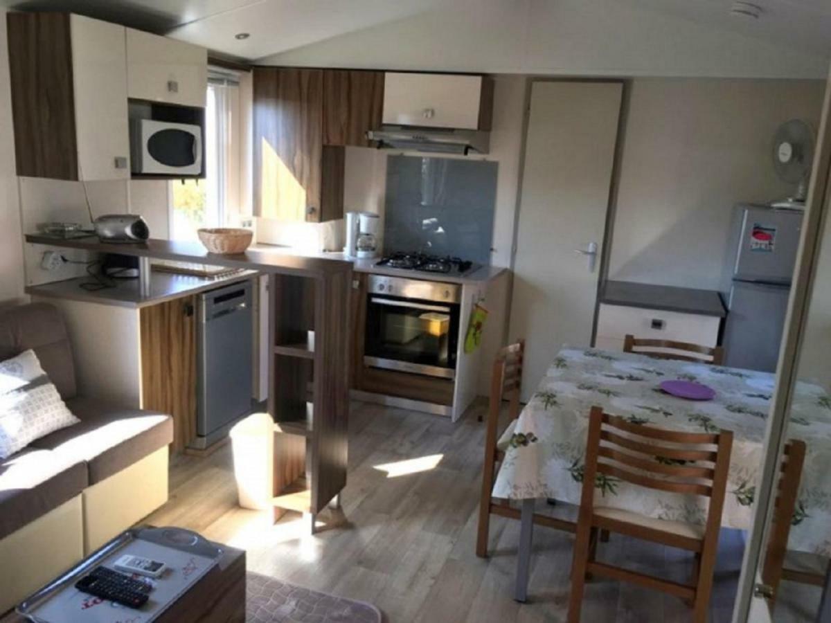 Mobile Home Ht De Gamme Climatise Dans Le Camping **** De La Reserve Gastes エクステリア 写真