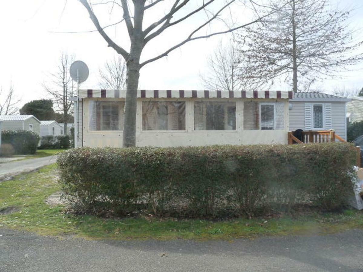 Mobile Home Ht De Gamme Climatise Dans Le Camping **** De La Reserve Gastes エクステリア 写真